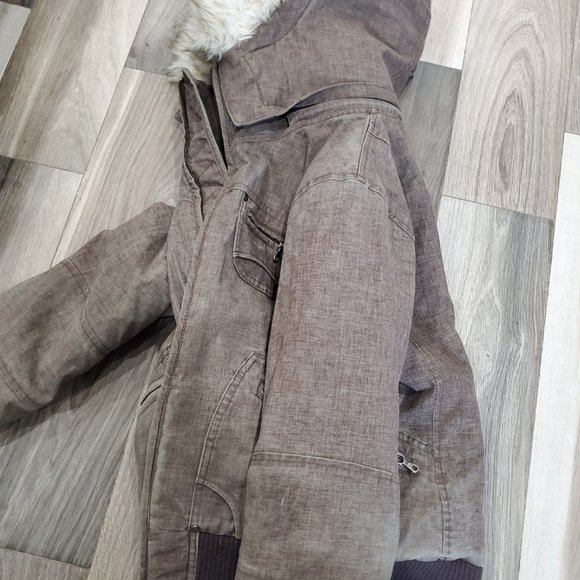 TNA St. Moritz short parka (super warm and cozy!) - Picture 10 of 16